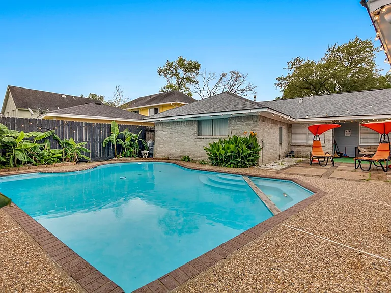 13330 Trompilla Ln — Photo 2