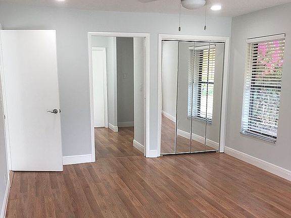 Master Suite Entrance 