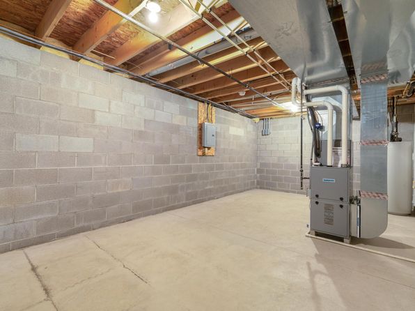 Long Drive Villas, 3943 Long Dr, Barberton, OH 44203