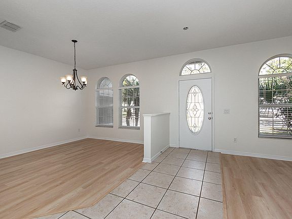 3rd image of 14433 Nottingham Way Cir