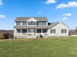 15 Holly Ann Dr, Wheeling, WV 26003