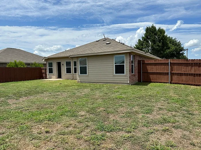 301 Meadow Lark Ln — Photo 29