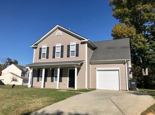11426 Hawk Roost Ct, Charlotte, NC 28214