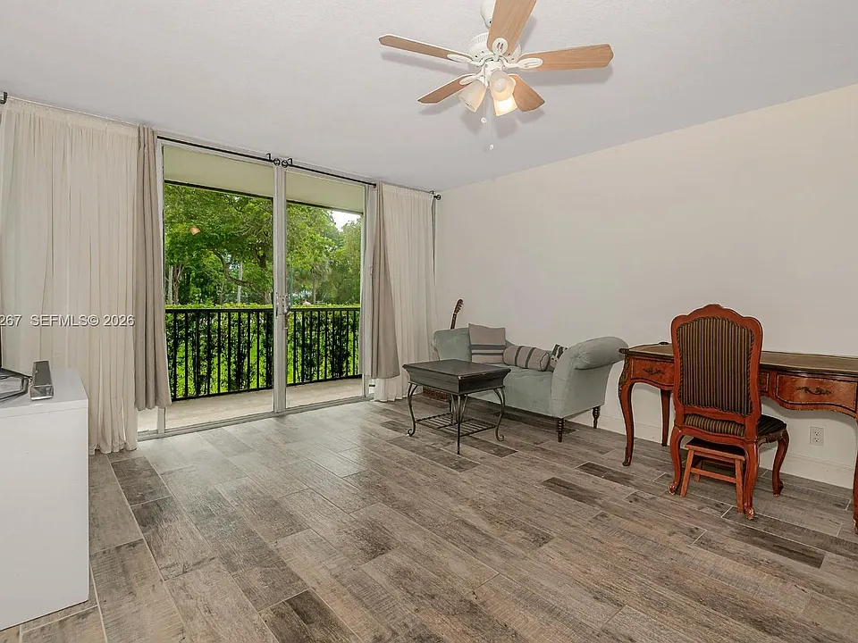 3401 N Country Club Dr #117
