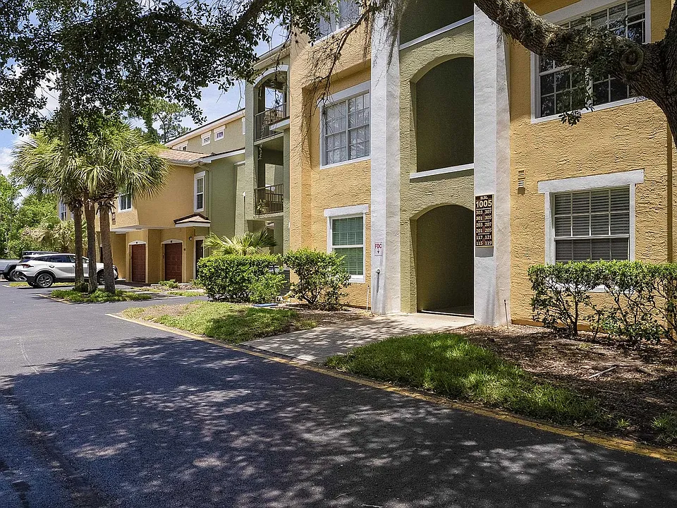 1005 Bella Vista Blvd