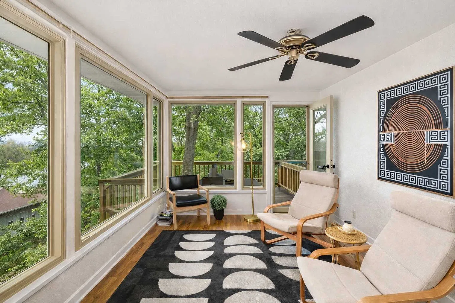 3 bed, 2.0 bath, 1496 sqft, $4,879 — Photo 4