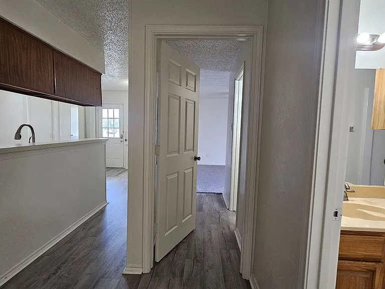 3024 N Bell Ave — Photo 6