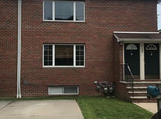 28 8th St #1, Staten Island, NY 10306
