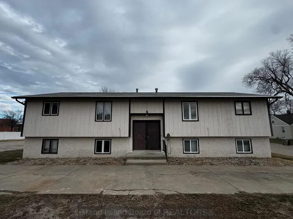 2908 W Anna St, Grand Island, NE 68803