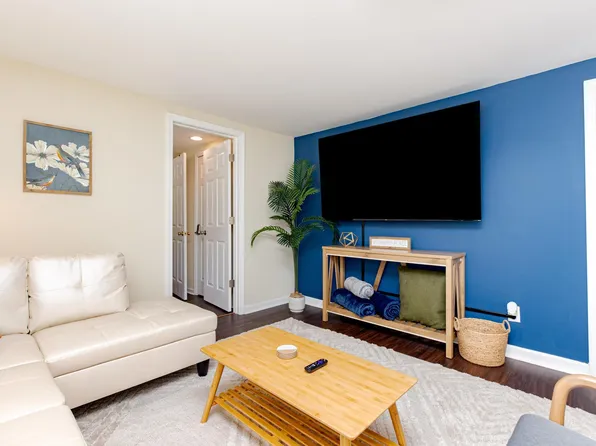 1825 Houston Lake Rd, Kathleen, GA 31047