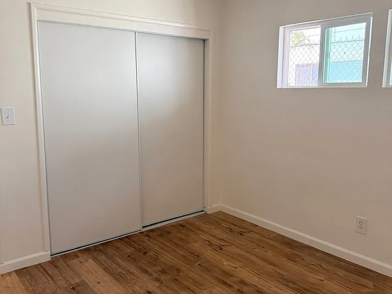 549 McIntosh St — Photo 4