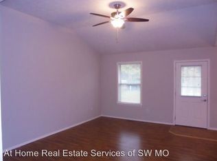 899 S Natalie Ave, Springfield, MO 65802