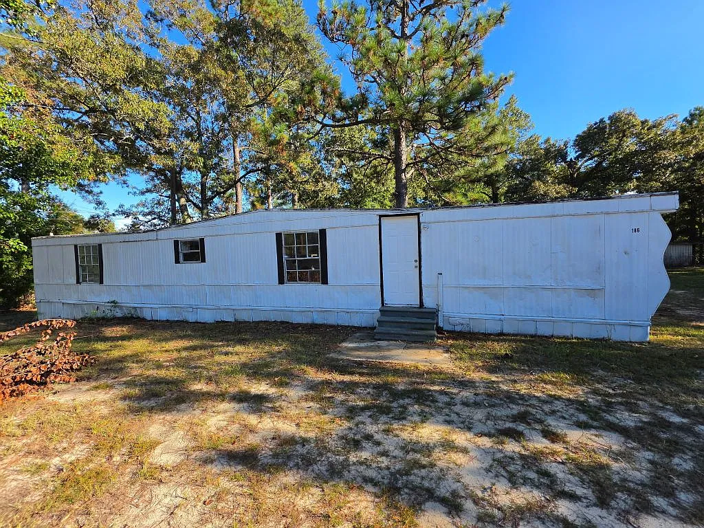 2 bed, $850 — Photo 1