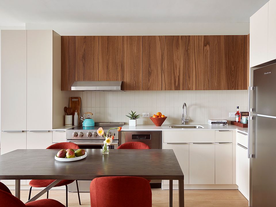 1st image of 30-77 Vernon Blvd #520E