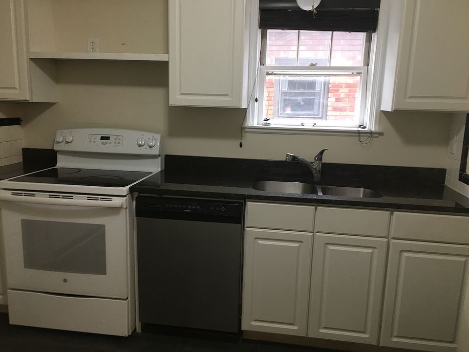 2nd image of 6049 Tholozan Ave