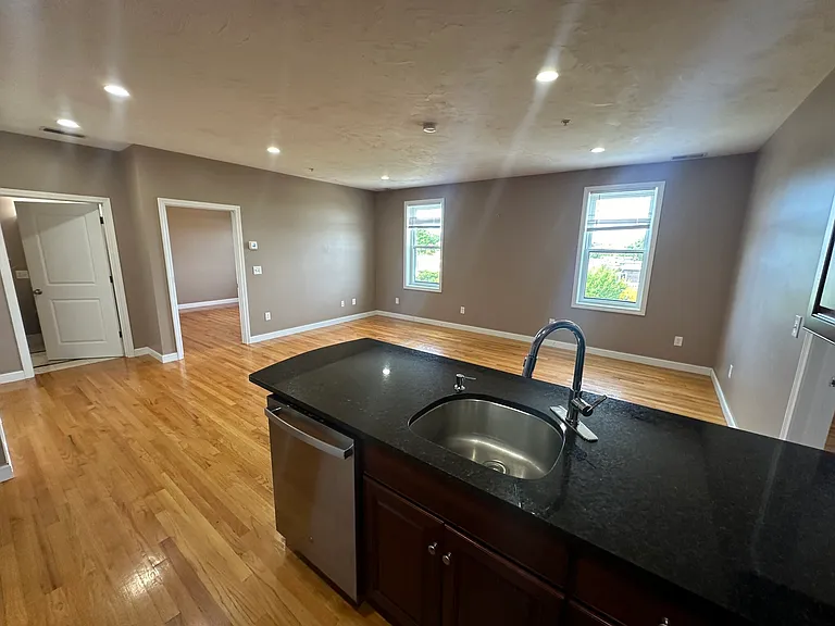100 Fellsway West 401 #401 — Photo 5