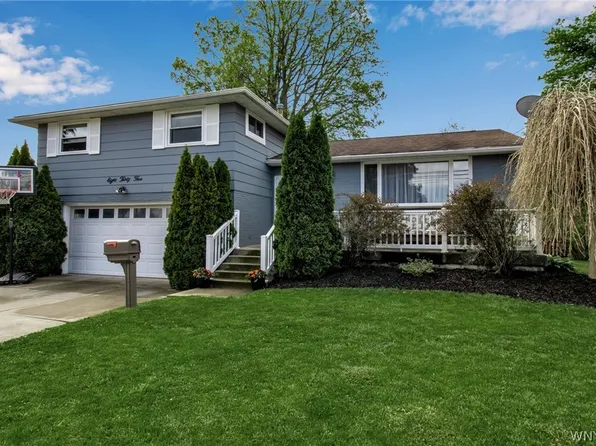 835 Remington Dr, North Tonawanda, NY 14120