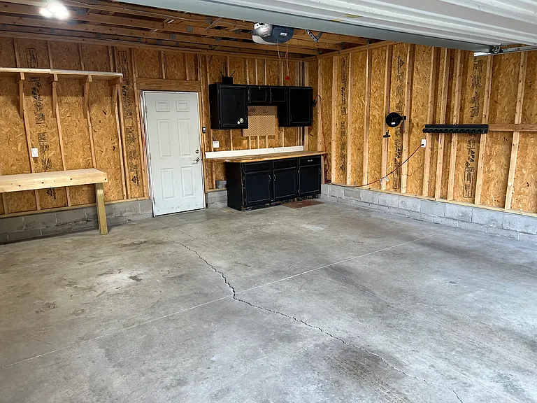 800 Heyl Ave — Photo 40