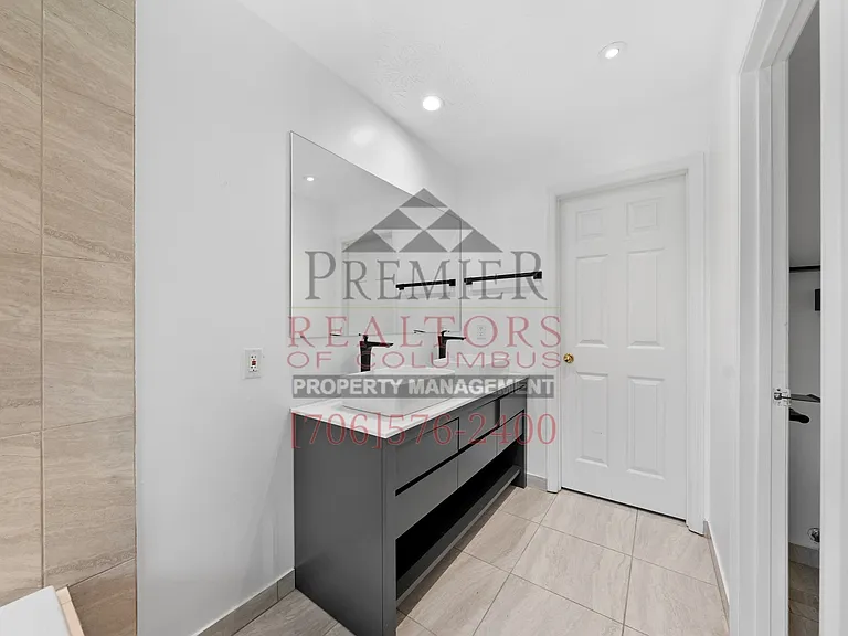 2250 Rock Springs Ct — Photo 14