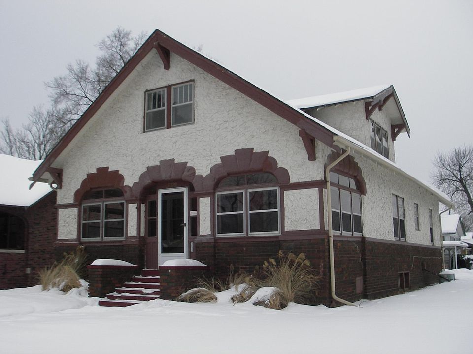 5 Bedroom / 2 Full Bath