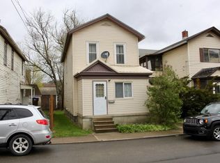 1214 Railroad St, Franklin, PA 16323