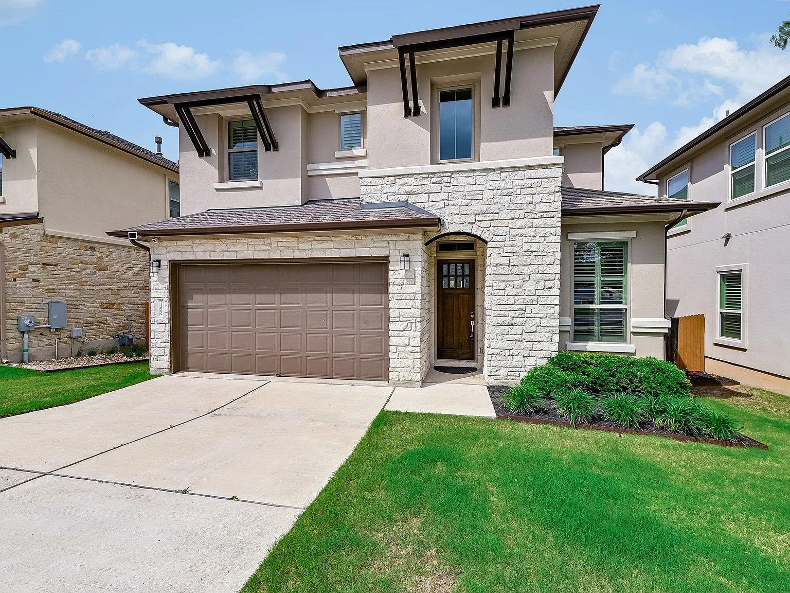 4 bed, 3.0 bath, 2549 sqft, $4,100 — Photo 3