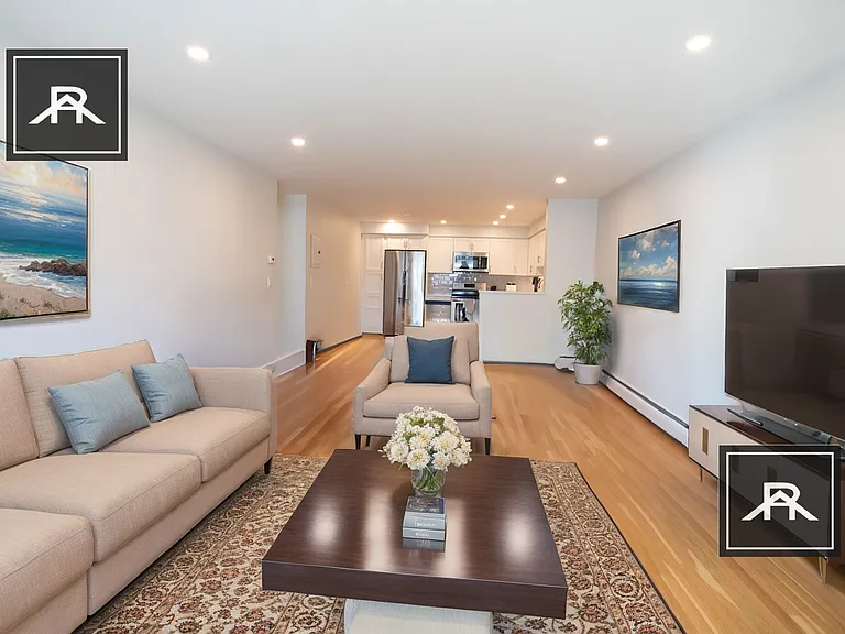 50 Green St #403 — Photo 6