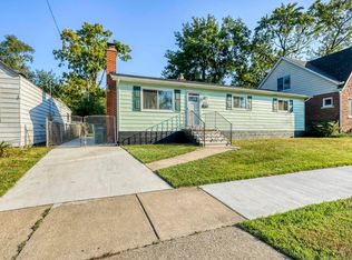 567 E Muir Ave, Hazel Park, MI