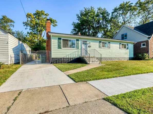 567 E Muir Ave, Hazel Park, MI 48030