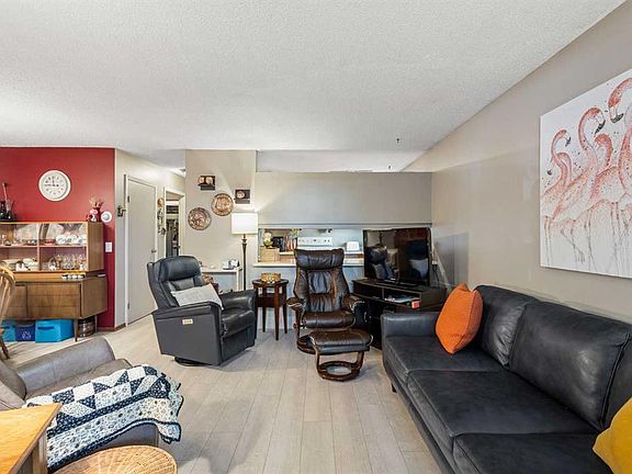5th image of 3015 N 51st St SW #16