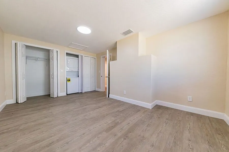 638 W Central Avenue — Photo 4