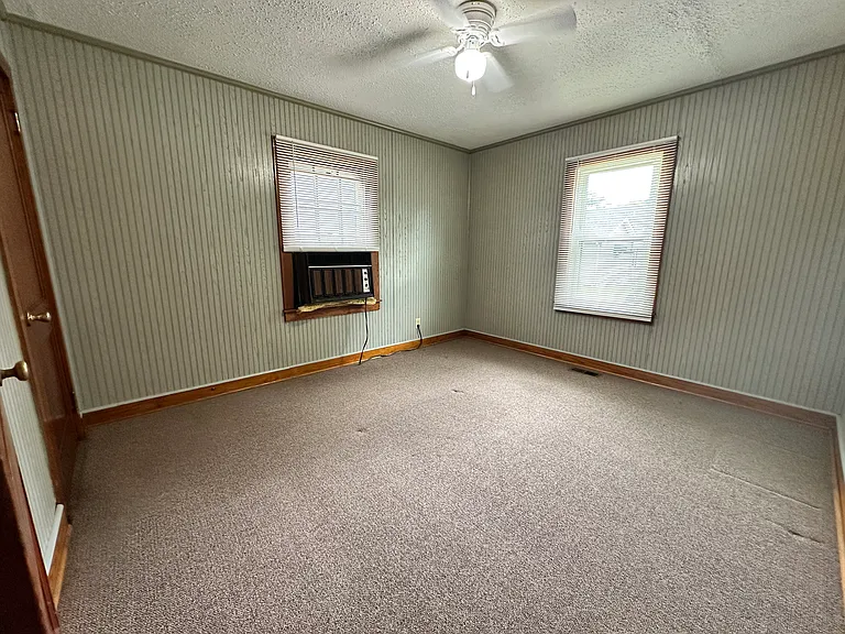 320 Gay St — Photo 9