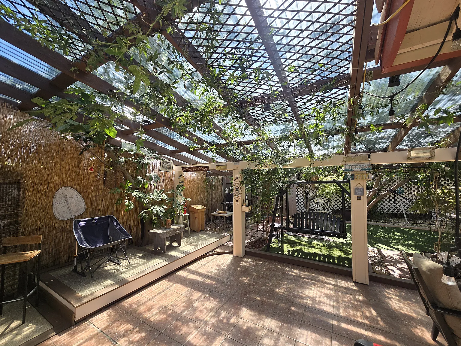 3 bed, 1250 sqft, $5,700 — Photo 2