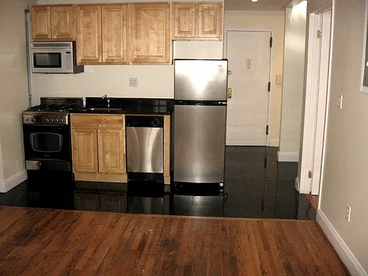 Rented by Urban Real Estate Property Group Inc | media 52