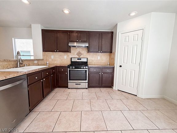 2nd image of 7274 Pine Barrens St