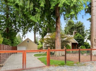 541 NE 117th St, Seattle, WA 98125