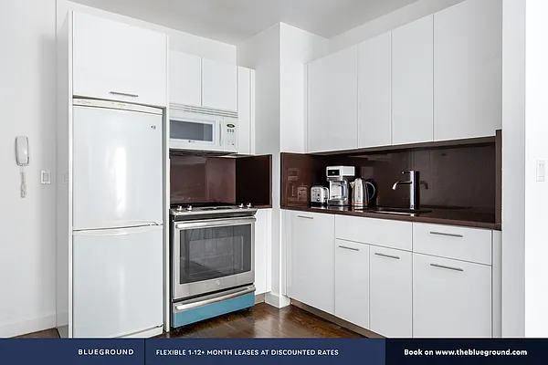 Rented by The Blueground | media 70