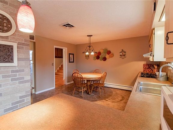 View 2 of the eat-in kitchen