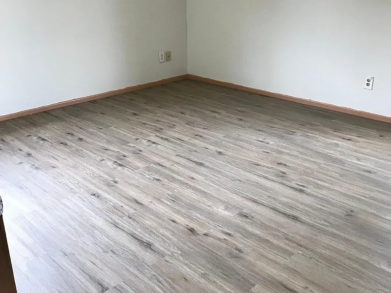 111 Sharon Ave — Photo 21