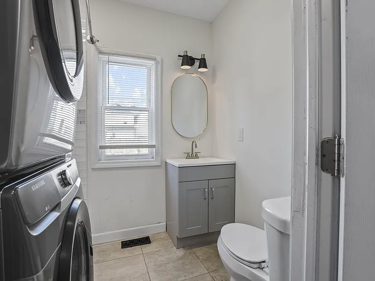 189 Avondale Ave — Photo 14
