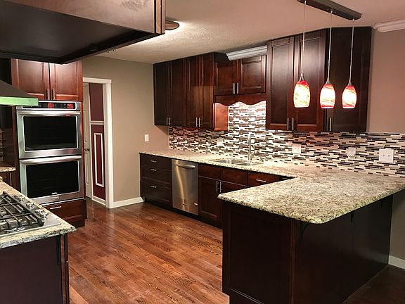 3rd image of 150 Clement Dr