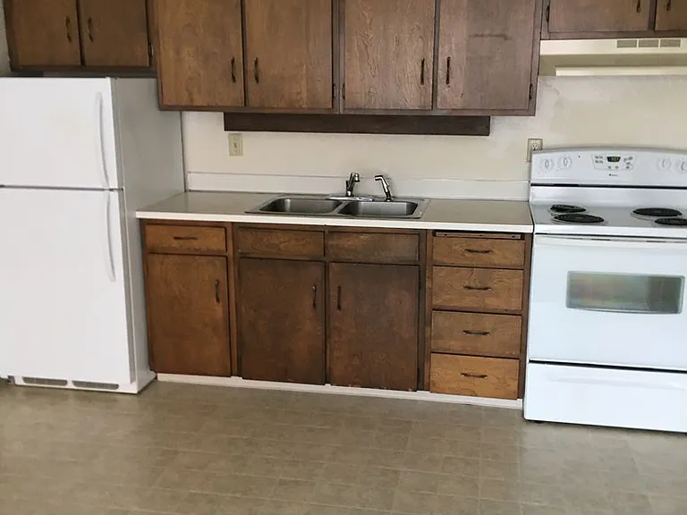1550 High St #112 — Photo 3