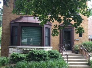 6107 N Legett Ave, Chicago, IL 60646