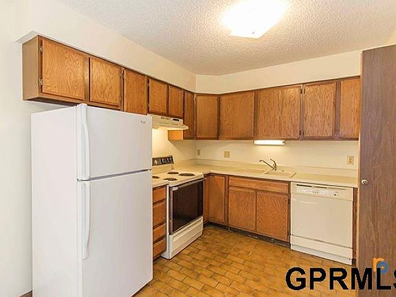 4th image of 2936 N 52nd St