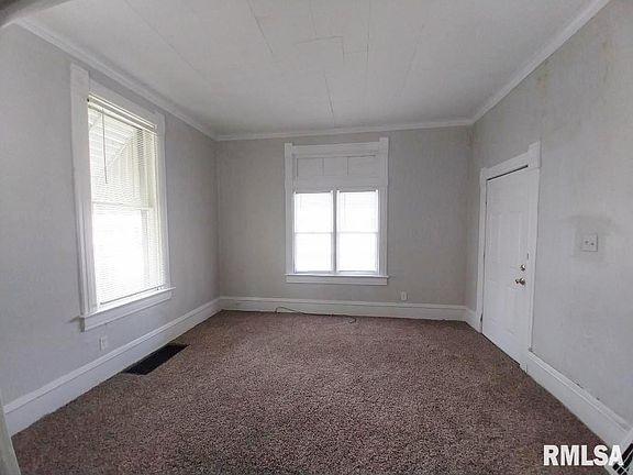 4th image of 816 W Virginia Ave