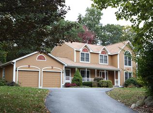 350 Wickham Rd, North Kingstown, RI 02852