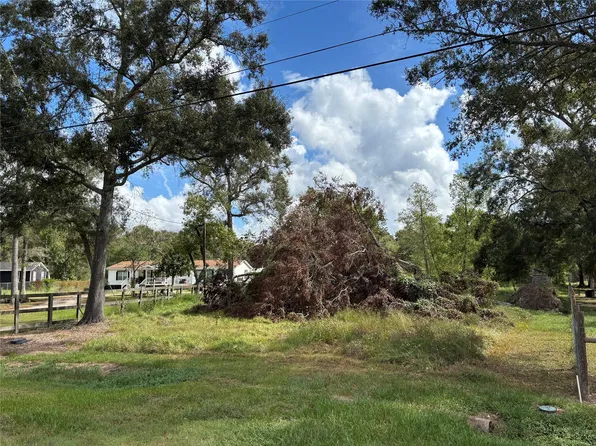 186 County Road 4017, Dayton, TX 77535