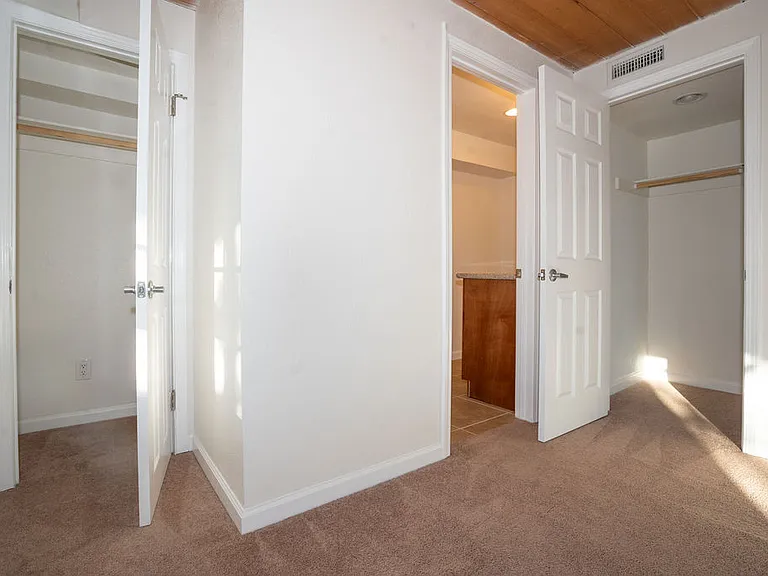 521 Pioneer Rd — Photo 33