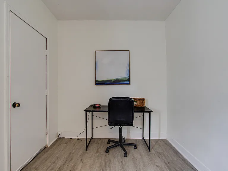 1954 Manila Ave #101 — Photo 9