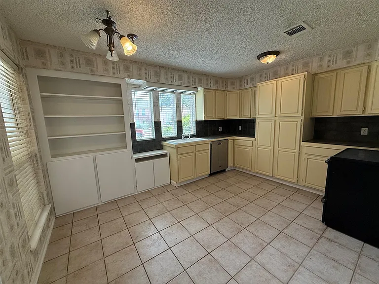17149 Beaver Springs Dr #13 — Photo 3